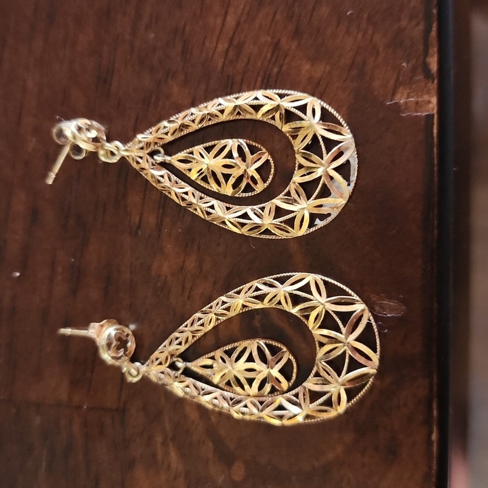 Jewelry - Picture 2 of 2